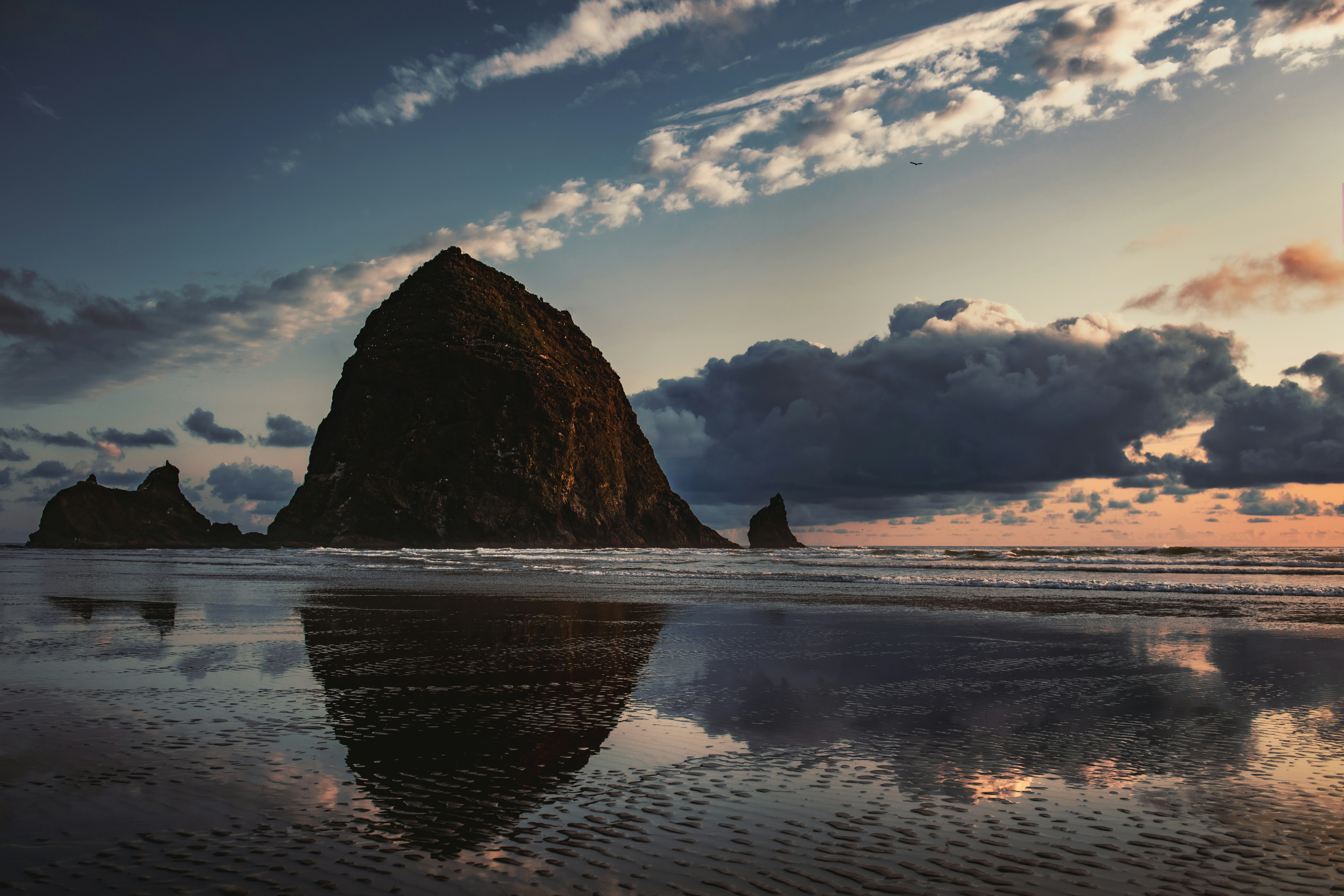 Oregon Coast photo booth rental near Cannon Beach Oregon